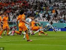 TK体育直播-板球赛场再起风云：云贵赤兔队读秒绝平徽州火箭队，新援首秀制胜回归即成焦点(2024年全国青少年板球锦标赛)