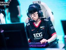 TK体育直播-Scout回归赛场，回归赛场首场状态亮眼，勇士观众沸腾！的简单介绍