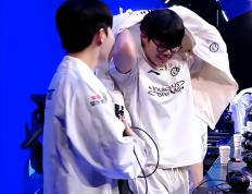 TK体育-Rookie遭遇七连败，DWG教练面临压力！的简单介绍