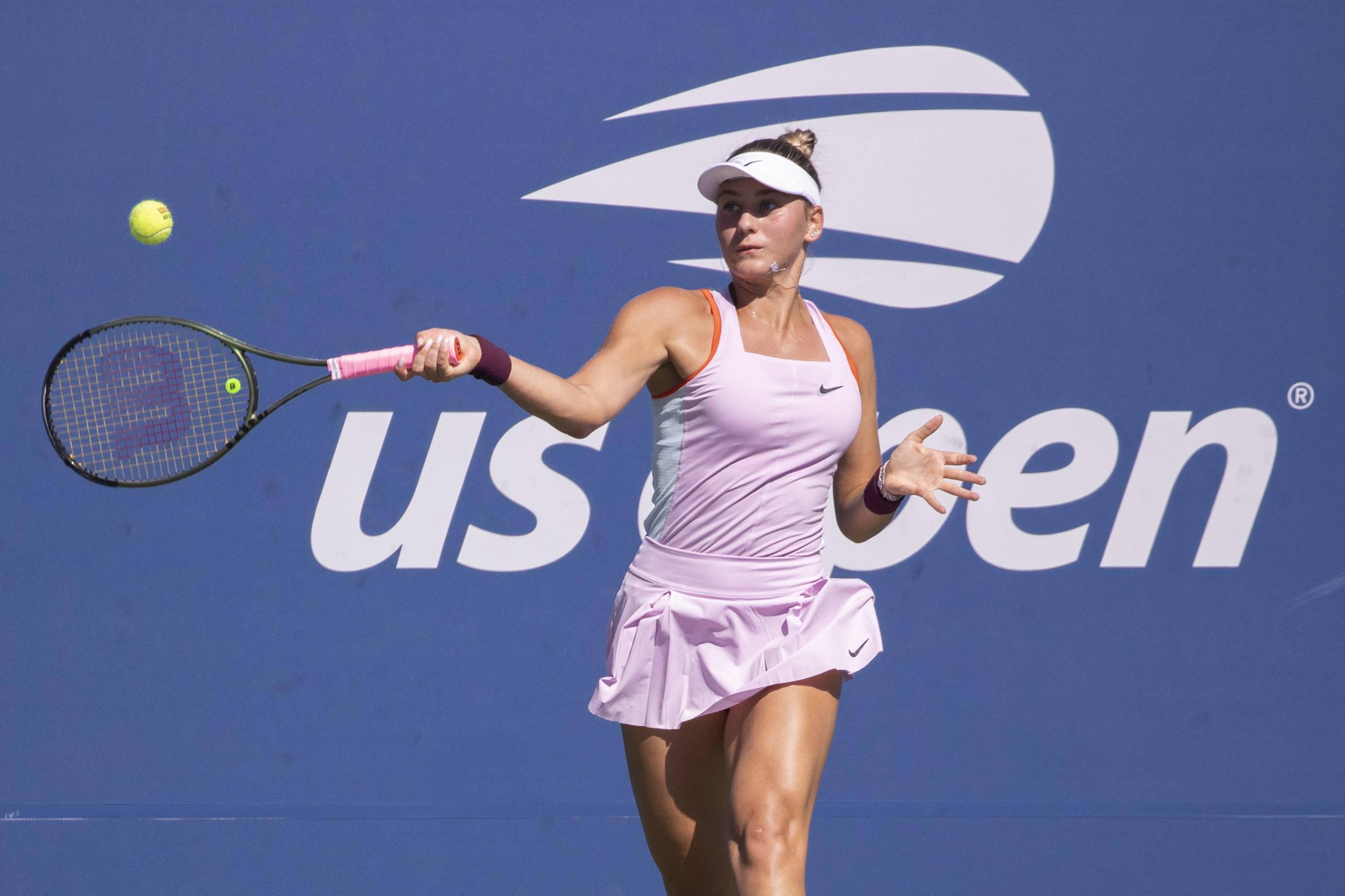 TK体育直播-阿扎伦卡回归赛场,出色防守首场状态亮眼,皇家马德里观众沸腾!的简单介绍