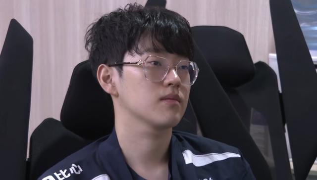 TK体育直播-关于Scout迎来三赛季高光表现，RNG球迷沸腾！的信息